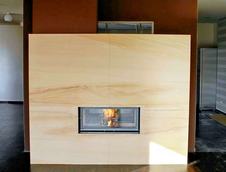 extra-scheoner-architektur-kamin-in- Artern fein-gemasert