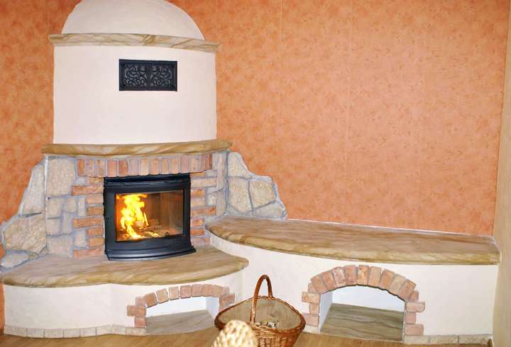 landhaus-kamin-hand-geformt im Seegebiet Mansfelder Land