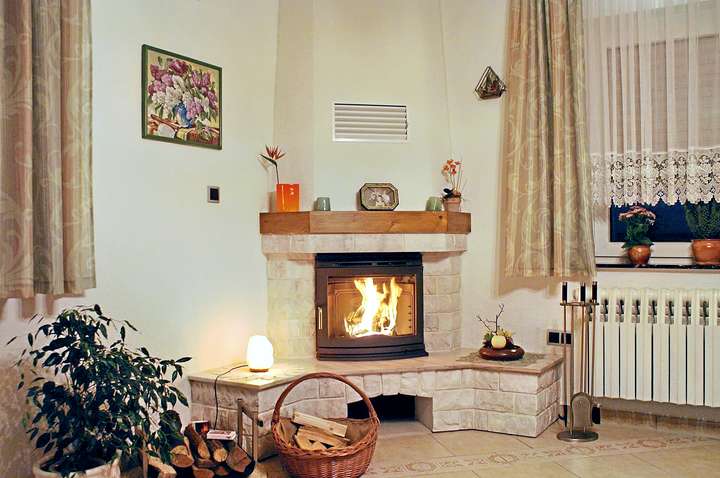 romantischer-eck-kamin in Querfurt